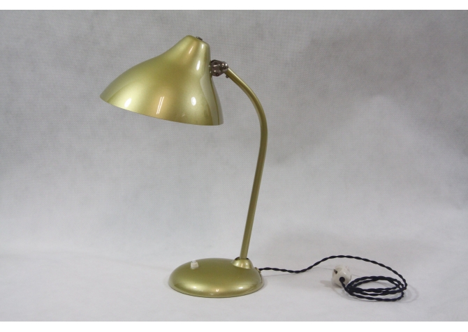 Restaurowana lampa biurkowa 31