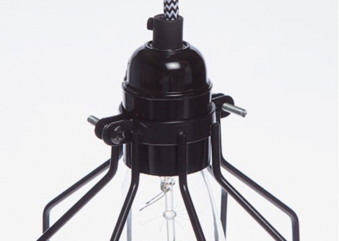 Lampa z klatką czarną