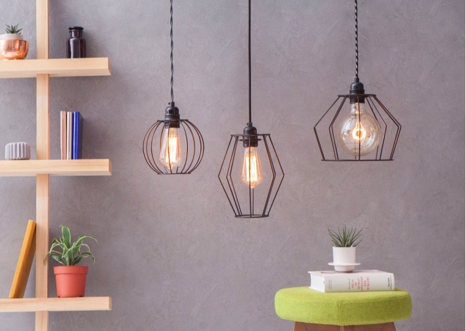 Lampa z klatką W1 - Czarna