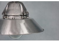 Lampa restaurowana 02 Poler