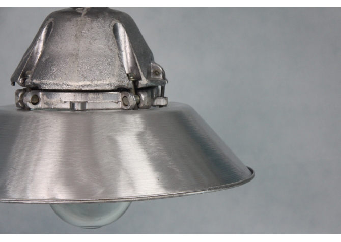 Lampa restaurowana 02 Poler