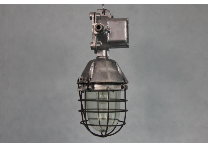 Lampa restaurowana 02 Poler